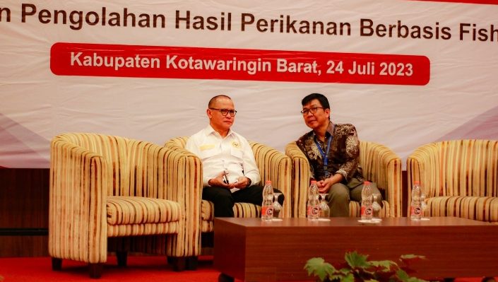 Anggota Komisi VII DPR RI Mukhtarudin dan BRIN saat pelatihan pengolahan hasil perikanan nernasis fish jelly di Kobar Kalteng, Senin 24 Juli 2023.