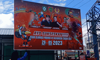 Banner Porprov Kalteng 2023 di depan Mal Pelayanan Publik Kotim.