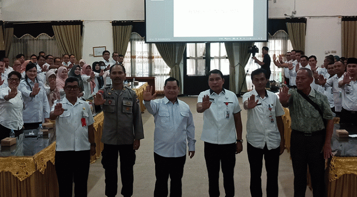 Bupati Kotawaringin Timur Halikinnor saat mengikuti rembuk stunting di Aula Sei Mentaya Bappelitbangda, Rabu, 12 Juli 2023.