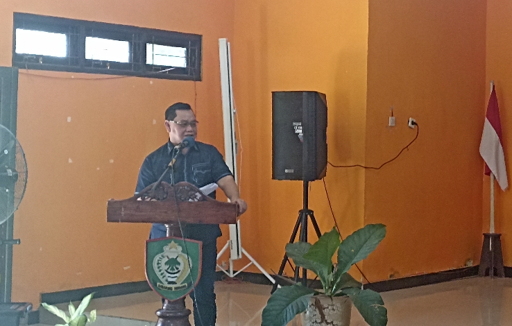 Halikin Memaparkan Keunggulan Kelurahan Ketapang di Depan Tim Penilai dari Kemendagri