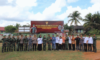 Foto bersama pada pembukaan TMMD ke 117 tahun 2023 yang dilaksanakan Kodim 1015 Sampit di Kabupaten Seruyan.