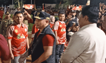 Gubernur Kalteng H Sugianto Sabran menyerahkan bantuan alat olahraga kepada 17 kecamatan di Kotim, Rabu, 26 Juli 2023.