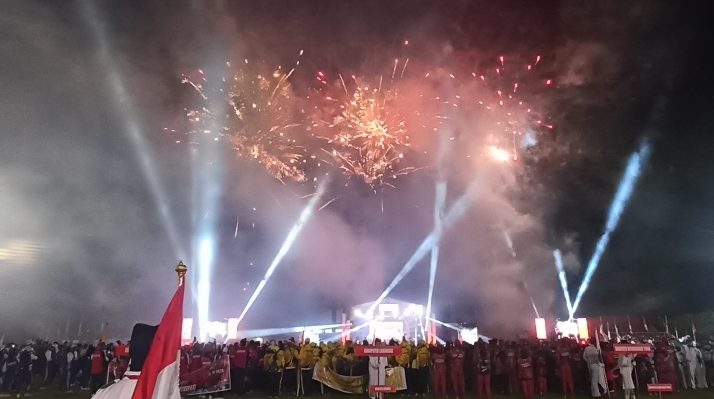 Kemegahan Malam Pembukaan Porprov Kalteng XII 2023 di Stadion 29 November Sampit, Rabu, 26 Juli 2023.