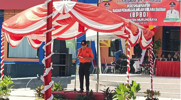 Kepala Pelaksana (Kalaksa) Badan Penanggulangan Daerah (BPBD) Murung Raya Fitrianul Fahriman menyampaikan laporan pada acara peresmin kantor BPBD yang baru, Kamis, 11 Mei 2023.