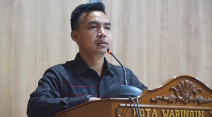Ketua Fraksi PDIP DPRD Kotim, Paisal Damarsing. 1