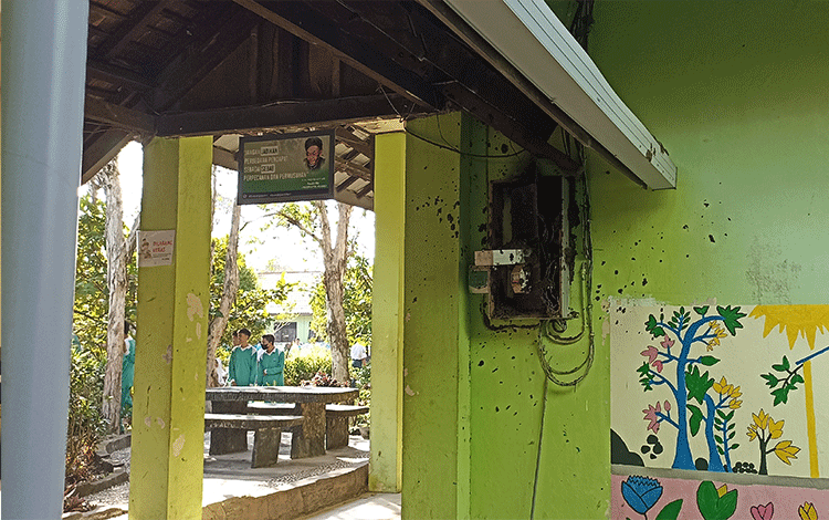 Panel Listrik SMKN 1 Sampit Meledak, Nyaris Kebakaran