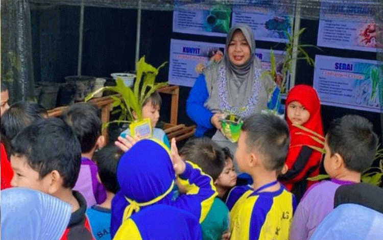 SDN 4 Ketapang Manfaatkan MPLS Perkenalkan Tanaman Obat Keluarga