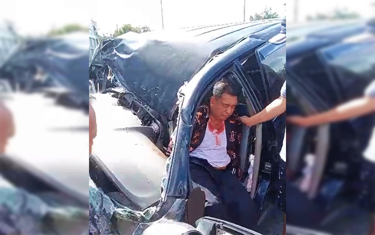 Mobil Dinas Bapenda Gunung Mas Kecelakaan di Jembatan Bukit Rawi, Satu Meninggal