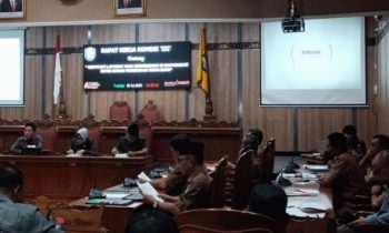 Suasana RDP Komisi III DPRD Kotim terkait PPDB Tahun Ajaran 20232024,  Selasa 18 Juli 2023.