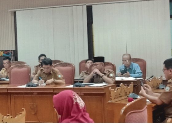 Suasana RDP Komisi III DPRD Kotim terkait PPDB Tahun Ajaran 20232024,  Selasa 18 Juli 2023. 1