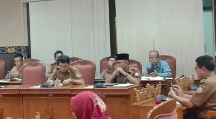 Suasana RDP Komisi III DPRD Kotim terkait PPDB Tahun Ajaran 20232024,  Selasa 18 Juli 2023. 1