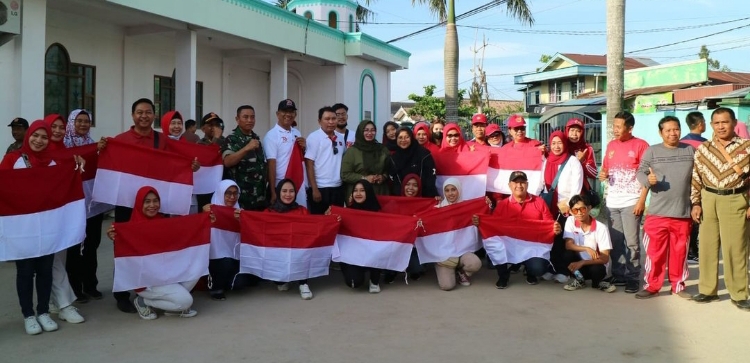 Menuju Peringatan HUT Ke-78 RI, Pemkab Kotim Bagikan 10.000 Bendera Merah Putih