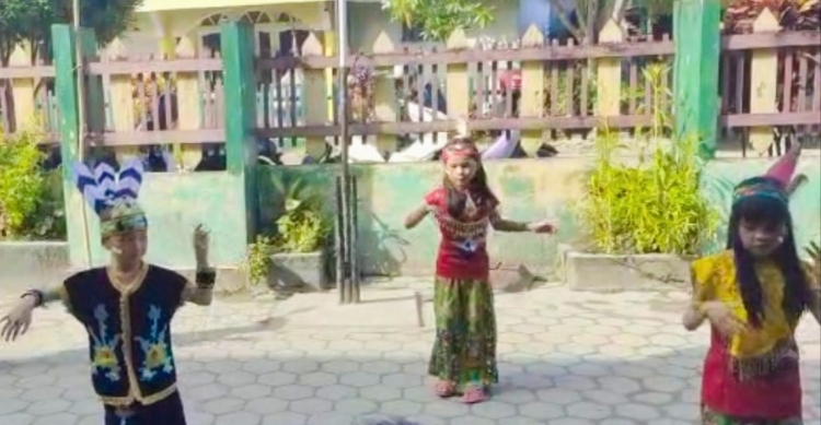 SDN 5 Baamang Hilir Adakan Kegiatan Cinta Budaya Lokal di Bulan Kemerdekaan RI