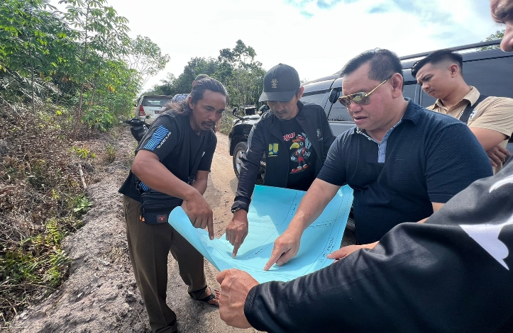 Halikinnor Instruksikan Dinas PU Segera Tangani Jalan di Desa Bangkuang Makmur untuk Kelancaran Akses Warga