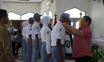 Halikin baju pink dan calon anggota Paskibraka yang akan mengikuti diklat, Minggu 6 Agustus 2023.