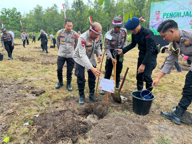 Polri Lestarikan Negeri, Kapolda Kalteng Tanam 4.000 Bibit Pohon 
