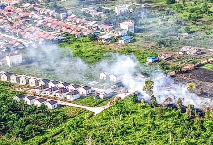 Helikopter Pembom Air Terkendala Banyak Layangan Warga saat Memadamkan Karhutla