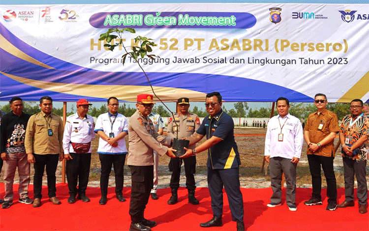 Peduli Lingkungan, Asabri Tanam Ratusan Pohon di SPN Polda Kalteng