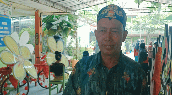 Kepala SMPN 2 Sampit, Abdurrahman