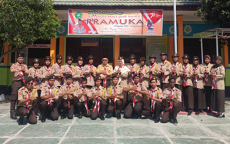 MAN Palangka Raya Gelar Persami dan Pelantikan Tamu Penegak Bantara