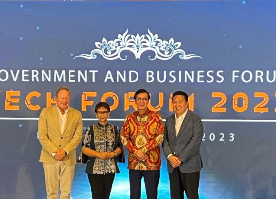 Menteri Hukum dan Hak Asasi Manusia, Yasonna H. Laoly (barik merah) saat menghadiri Government and Business Forum di Bali, Kamis 10 Agustus 2023.