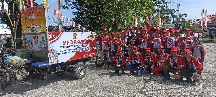 Bukan Hanya di Moto GP, “Pedrosa” juga Ikut Pawai HUT Kemerdekaan di Kotim