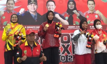 Pelatih ekskul pencak silat SDN 4 Ketapang, Imelda Prameswari berhasil meraih medali emas Porprov Kalteng 2023, Jumat 4 Agustus 2023.