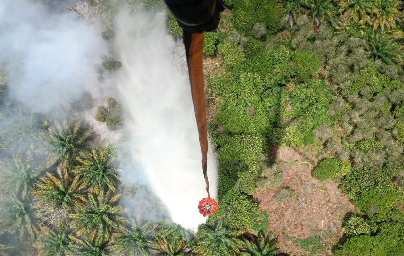 Helikopter Water Bombing Dikerahkan untuk Pemadaman Karhutla di Kotim