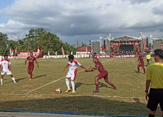 Pertandingan Sampit All Star vs Kalteng Putra di Stadion 29 Nopember, Jalan Tjilik Riwut, Sampit, Sabtu 5 Agustus 2023.