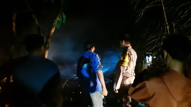 Satu Rumah Kayu Ludes Terbakar di Bagendang Permai