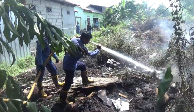 Kebakaran Lahan di Sampit Ancam Kawasan Permukiman Warga