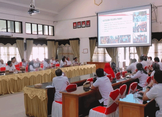 Rapat Pemkab Kotim terkait tata tertib pawai pembangunan di Aula Sei Mentaya Bappelitbangda.