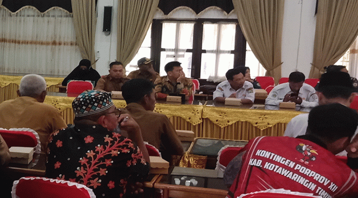 Rapat pematangan pawai pembangunan HUT ke 78 RI di Aula Sei Mentaya Bappelitbangda Kotim, Selasa, 15 Agustus 2023.