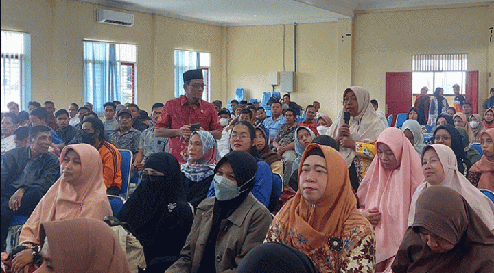 Sosialisasi pencegahan stunting dan mewujudkan keluarga berkualitas di Aula STMIK Palangka Raya, Palangka Raya.