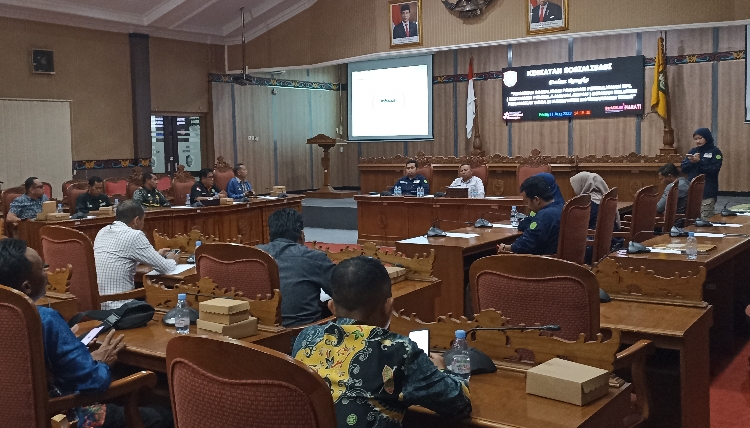 Kepala Desa Masih Bisa Kuliah, DPRD Kotim Fasilitasi UMPR Sosialisasikan Program ini