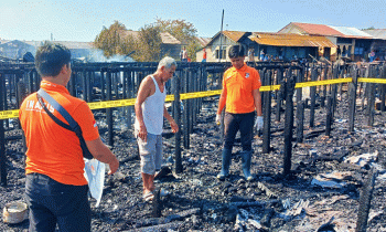 Unit Inafis Polresta Palangka Raya melakukan olah TKP di lokasi kebakaran Flamboyan Bawah.