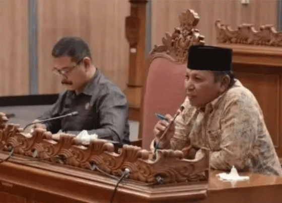 Wakil Ketua I DPRD Kotim sekaligus Anggota DPRD Kotim Dapil III, H Rudianur kanan