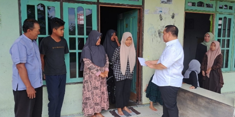 Halikinnor Bantu Dua Anak Putus Sekolah