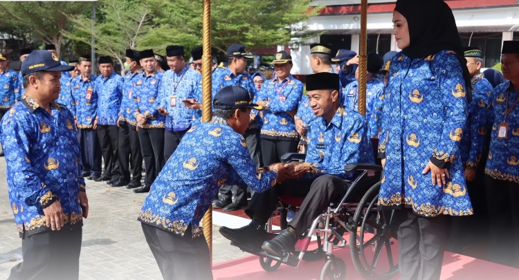 Bupati dan Wakil Bupati Seruyan Pisah Pamit Bersama Jajaran Pegawai
