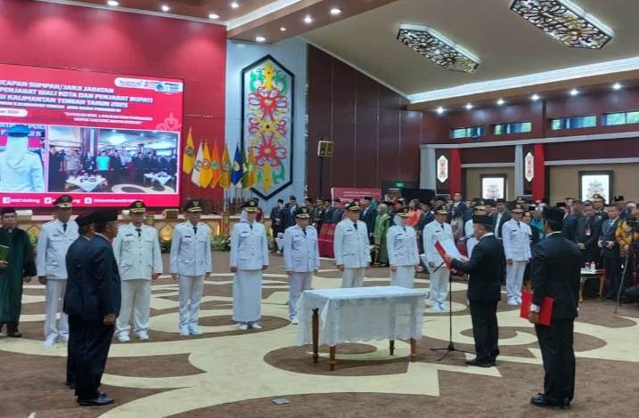 Sugianto Sabran Melantik Penjabat Bupati Seruyan