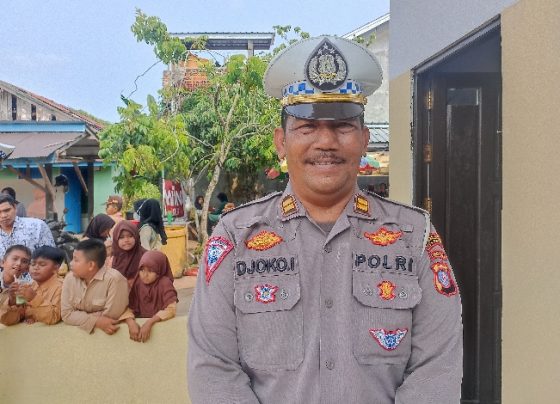 Kanit Kamsel Satlantas Polres Kotim, Iptu Djoko Istanto usai melaksanakan kegiatan Polsanak di SDN 1 Baamang Tengah, Sabtu 30 September 2023