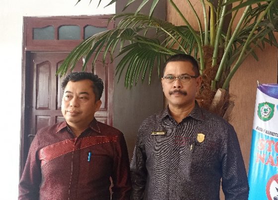 Ketua Komisi I DPRD Kotim, Rimbun kiri bersama Sekretaris Komisi I DPRD Kotim Ardiansyah kanan.