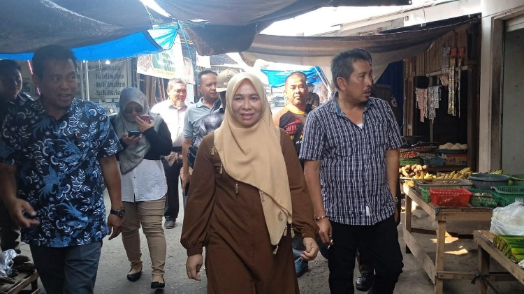 PJ Bupati Pulang Pisau Mengunjungi Sejumlah Pasar