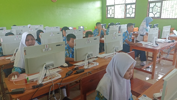 SMPN 8 Sampit Melaksanakan Gladi ANBK