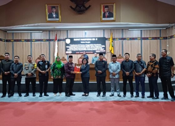 Penandatanganan persetujuan atas Ranperda Perubahan APBD 2023 Kotim yang dilakukan Pemkab Kotim bersama DPRD Kotim, Jumat 22 September 2023.