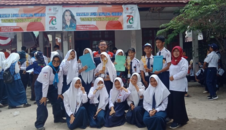 SMPN 2 Sampit Juara Umum PMR Tingkat Madya HUT Ke-78 PMI