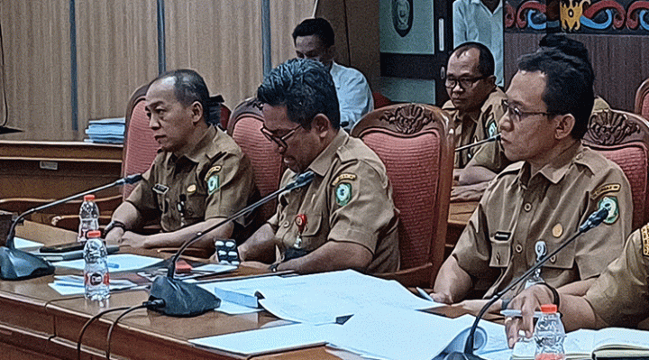Sekwan DPRD Kotim Bima Ekawardhana saat rapat kerja Komisi I, Senin, 18 September 2023.