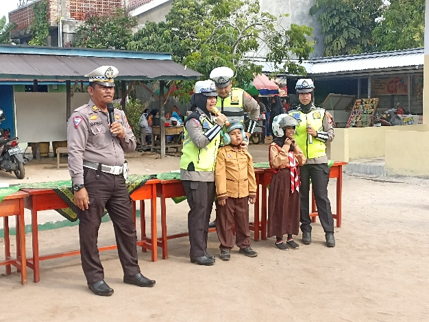 Siswa SDN 1 Baamang Tengah Antusias Ikuti Kegiatan Polsanak Satlantas Polres Kotim