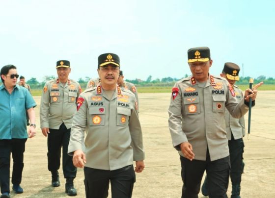 Wakapolri Komjen Pol Agus Andrianto (kiri) tiba di Bandara Tjilik Riwut Palangka Raya, Rabu, 6, September 2023.