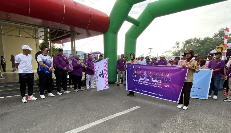 Jalan Sehat Harhubnas, Ini Harapan Irawati 